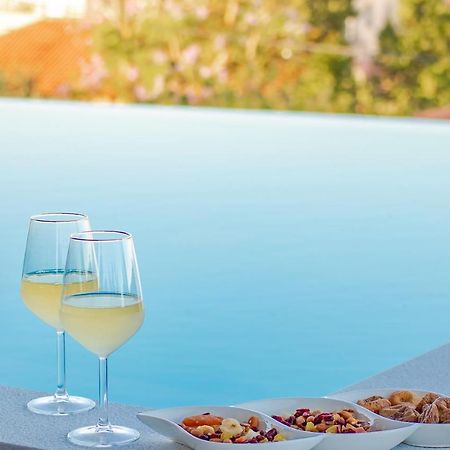 Georgianna'S Suite With Private Pool , 'Greysuite' Kompoi Екстер'єр фото