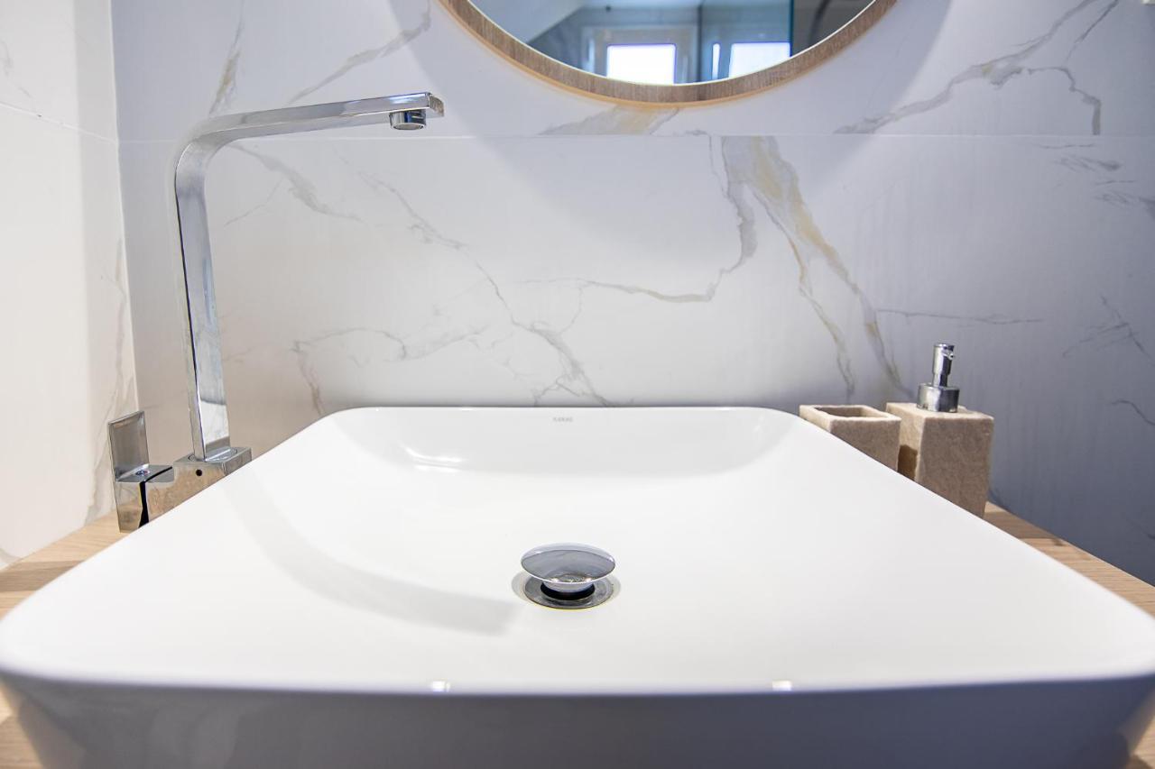 Georgianna'S Suite With Private Pool , 'Greysuite' Kompoi Екстер'єр фото