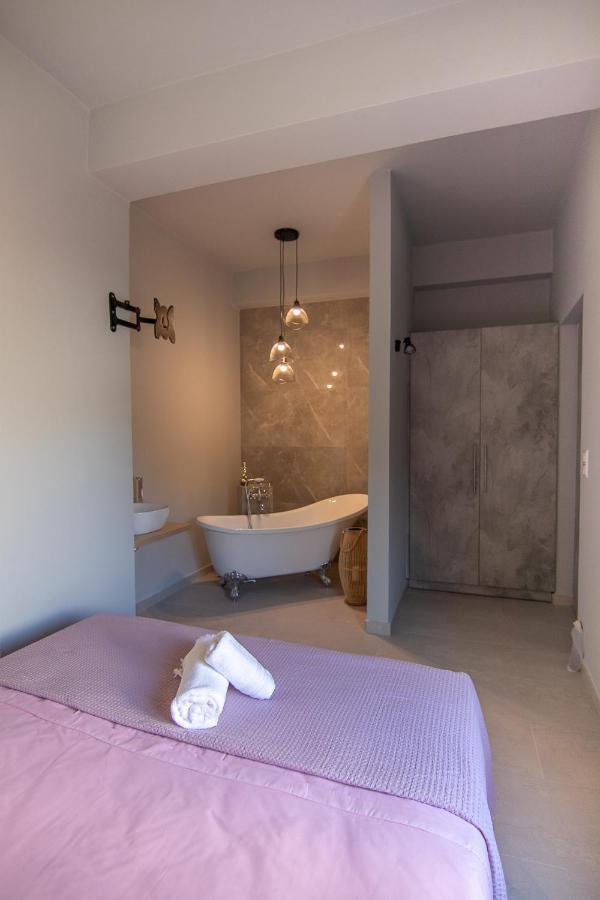 Georgianna'S Suite With Private Pool , 'Greysuite' Kompoi Екстер'єр фото
