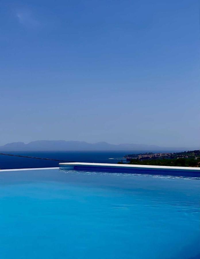 Georgianna'S Suite With Private Pool , 'Greysuite' Kompoi Екстер'єр фото