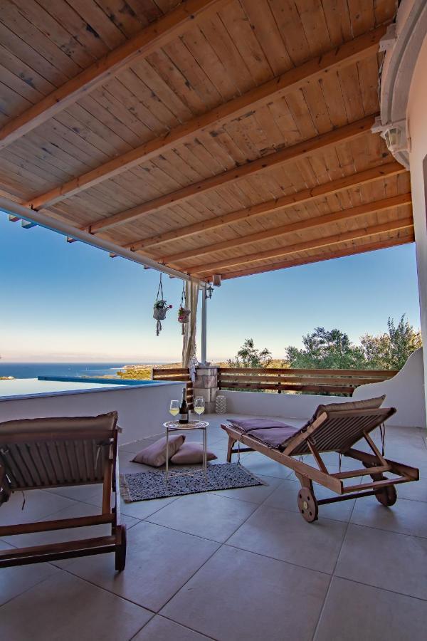 Georgianna'S Suite With Private Pool , 'Greysuite' Kompoi Екстер'єр фото